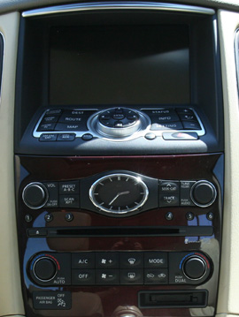 INFINITI FX35.jpg